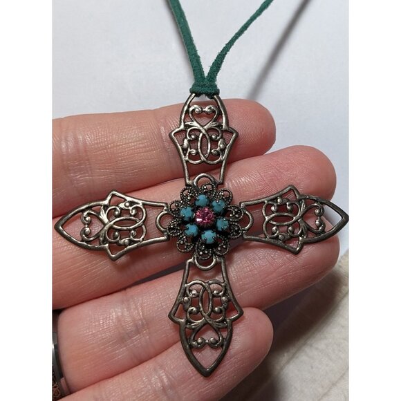 Express Retro Celtic Cross Pendant Necklace - Picture 8 of 10